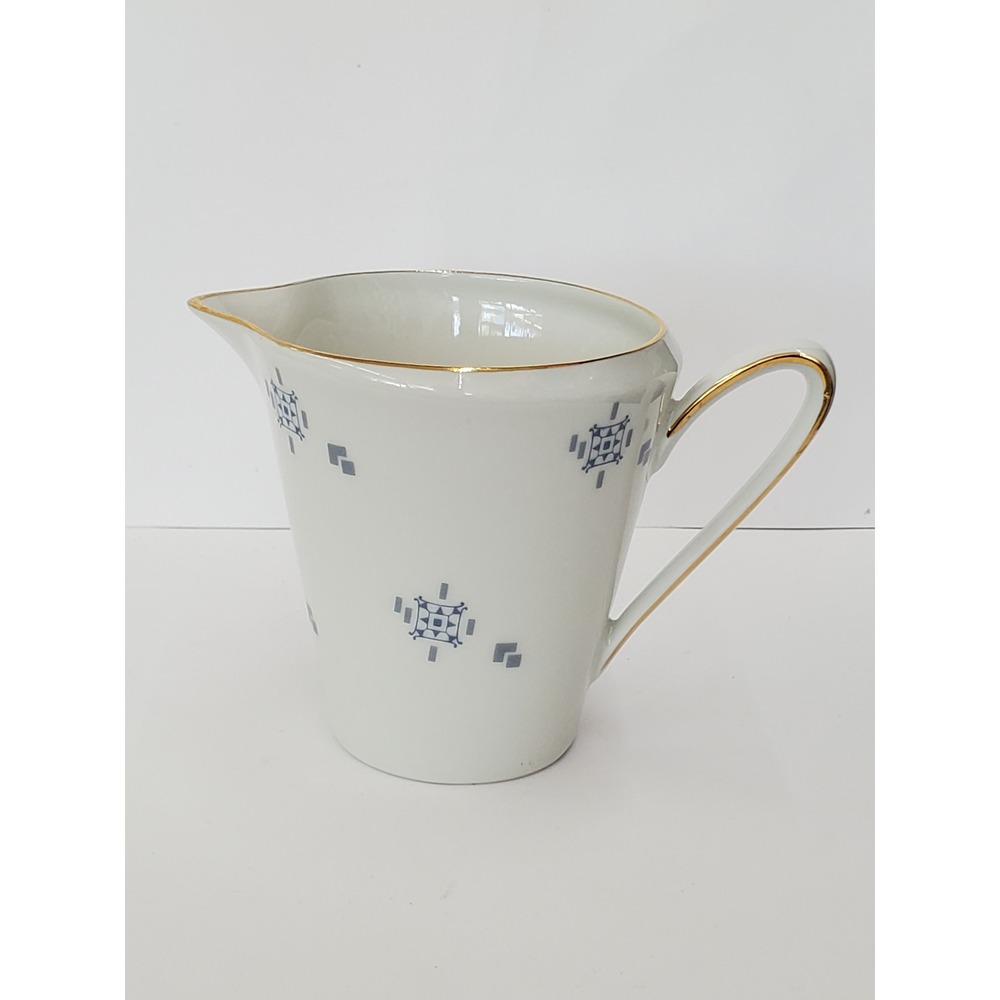 Johann Seltmann Vohenstrauss Bavaria Creamer Pitcher Gold Trim Germany 75